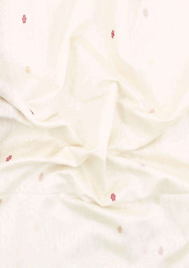 White Handloom Maheswari Silk Cotton Saree With Floral Buttas With Buttas And Brocade Design For Women - Indya