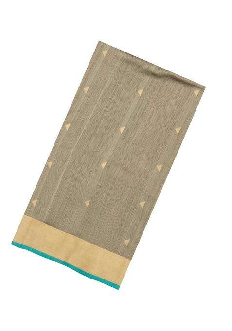 Grey Handloom Maheswari Silk Cotton Saree With Triangle Buttas With Buttas And Brocade Design For Women