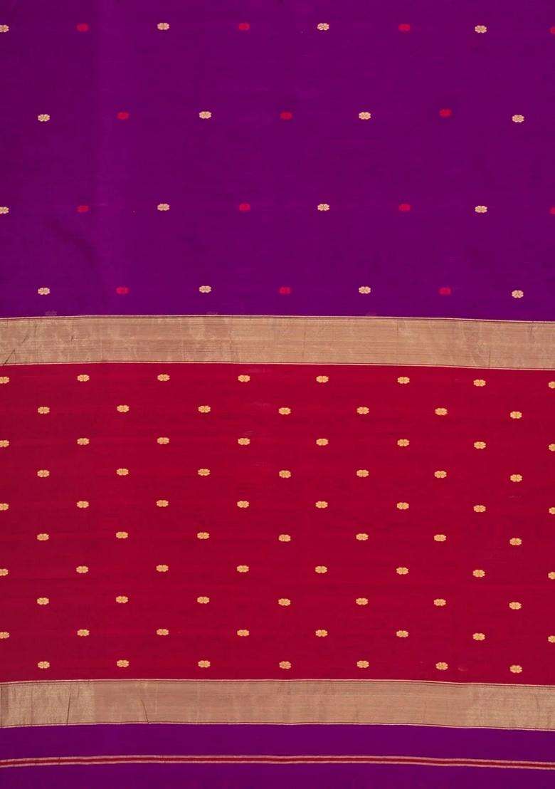 Magenta Handloom Maheswari Silk Cotton Saree With Floral Buttas With Buttas And Brocade Design For Women - Indya