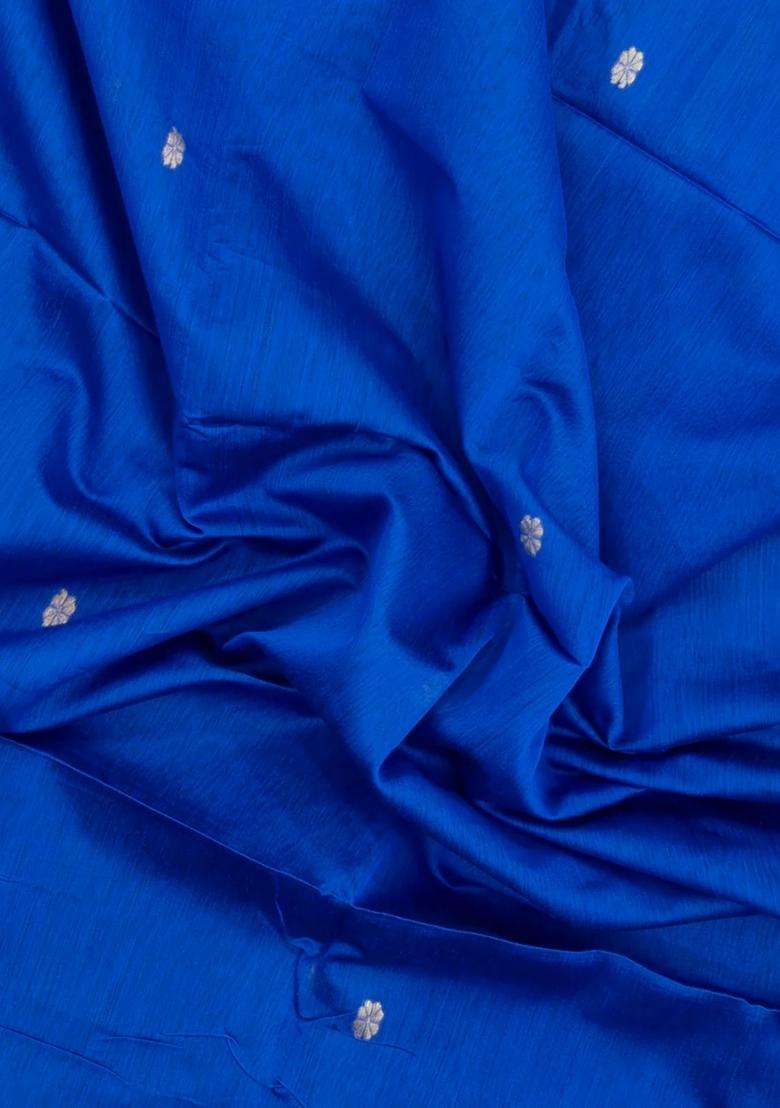 Blue Handloom Maheswari Silk Cotton Saree With Floral Buttas With Buttas And Brocade Design For Women - Indya