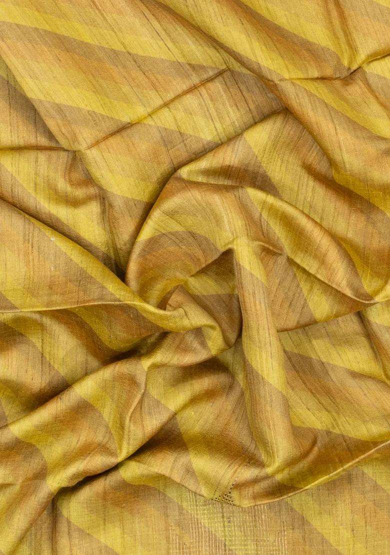 Yellow Printed Tussar Silk Saree With Buttas Printed Pallu For Women - Indya