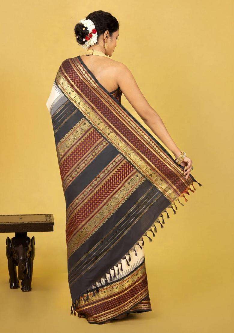 Taupe Handloom Korvai Kanchipuram Silk Saree With Contrast Temple Border With Korvai And Temple Border Design For Women - Indya