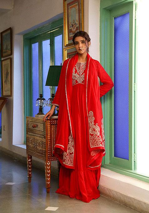 Scarlet Red Zari Sequin Embroidered Silk Crepe Kurta Set