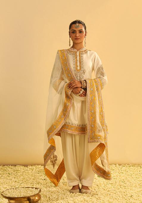 Daisy Ivory Embroidered Silk Chanderi Kurta Set