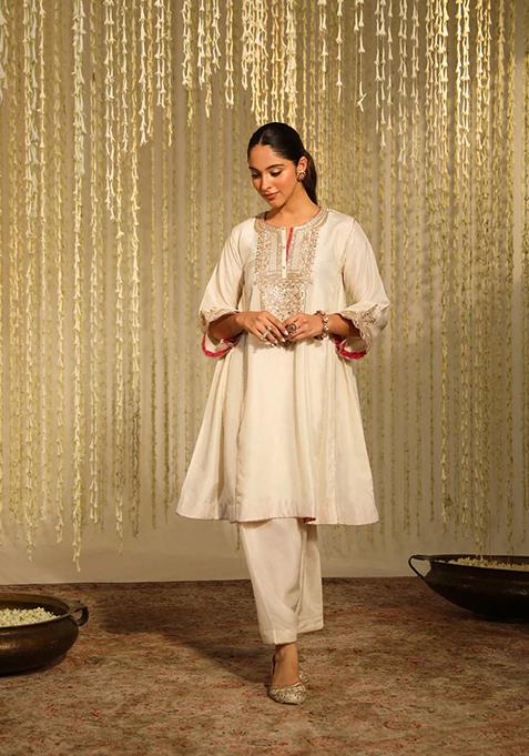 Daisy Ivory Embroidered Silk Chanderi Kurta Set