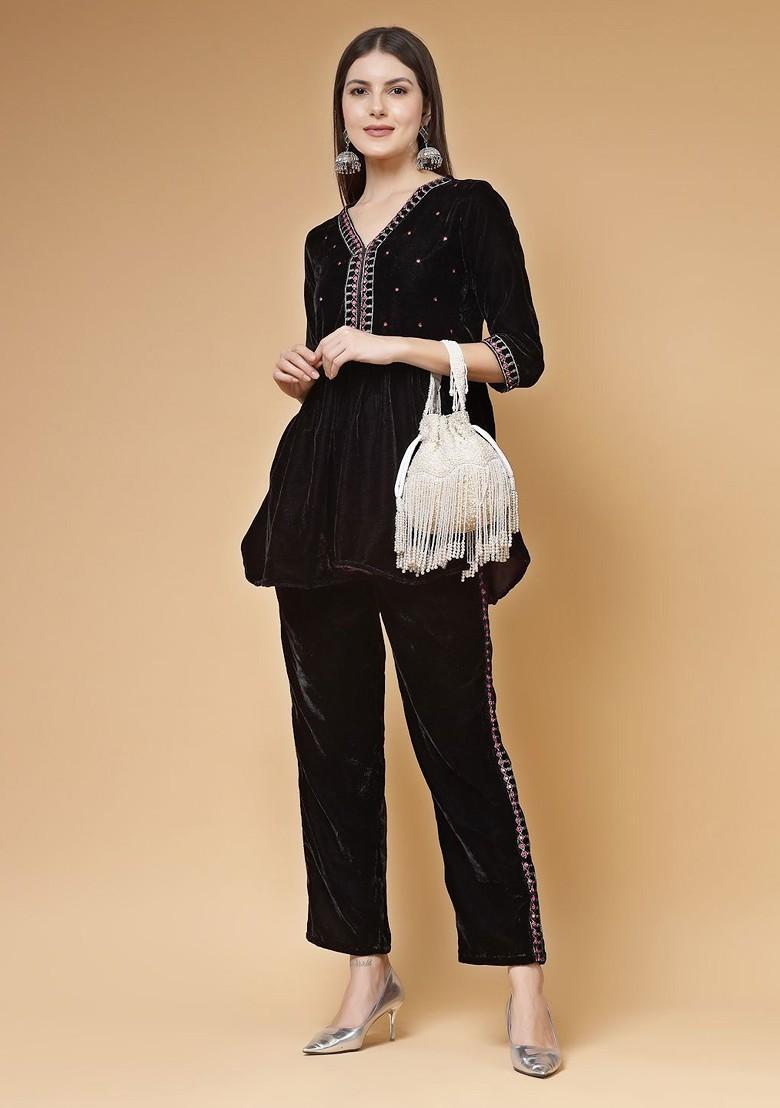 Pearl Embellished Tasselled Potli Clutch