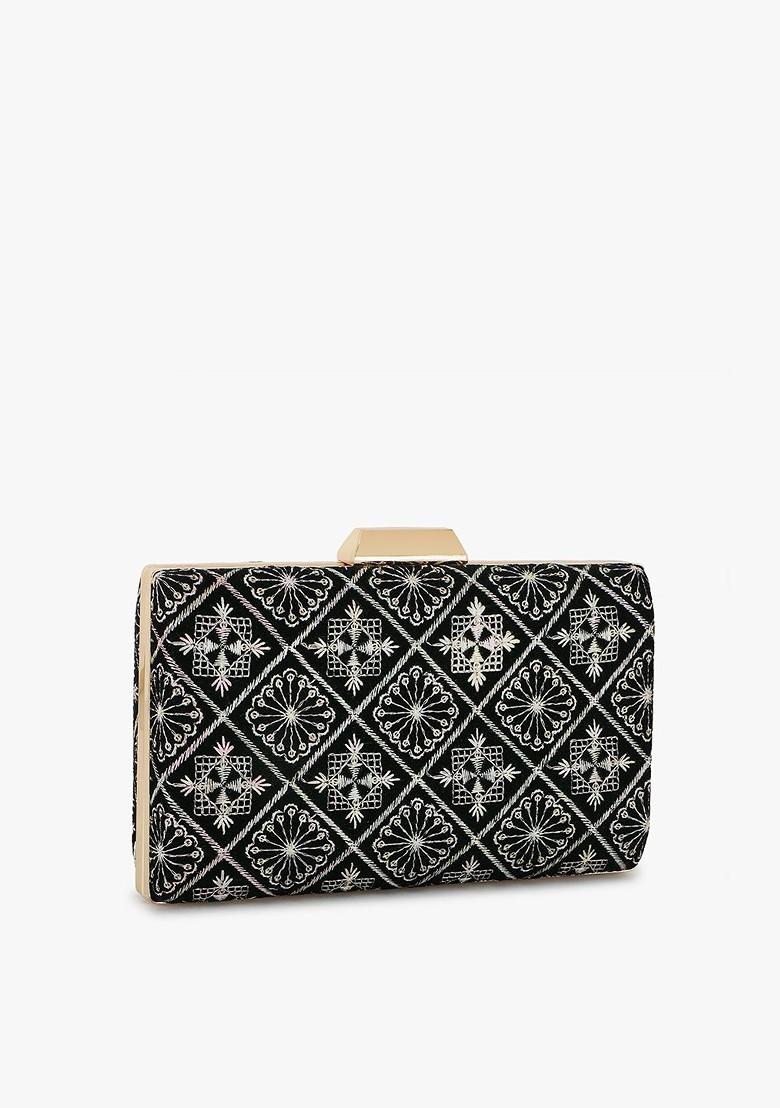 Women Geometric Embroidered Velvet Clutch