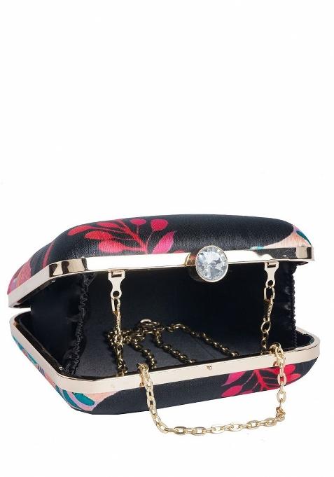 Abstract Printed Structured Clutch With Clutch Chain