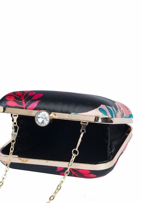 Abstract Printed Structured Clutch With Clutch Chain