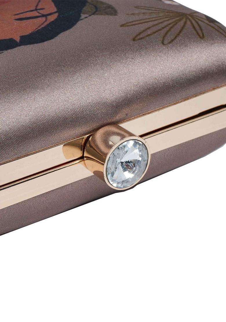 Abstract Printed Structured Clutch With Clutch Chain