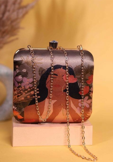 Abstract Printed Structured Clutch With Clutch Chain