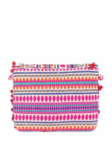 Women Pink Embroidered And Embellished Clutches