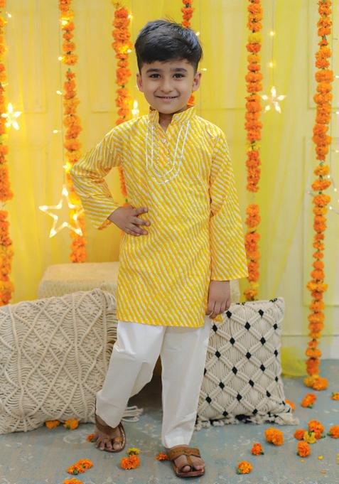 Yellow Printed Kurta With Pants (Set of 2)