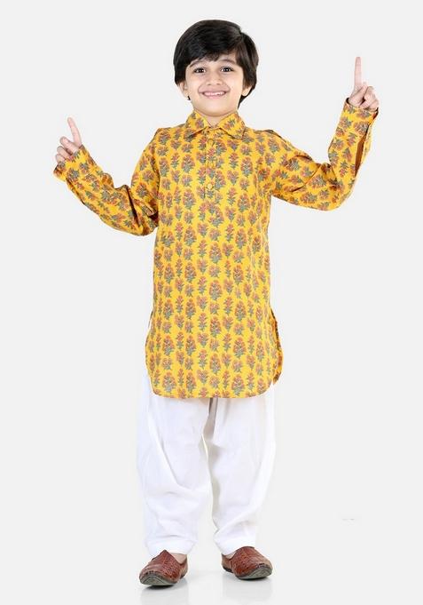 Yellow Printed Kurta With Pants (Set of 2)