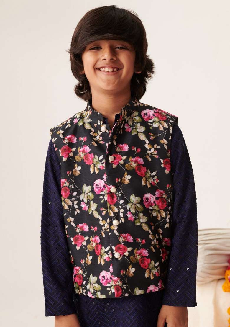 Black Embroidered Kurta With Pants (Set of 2) - Indya