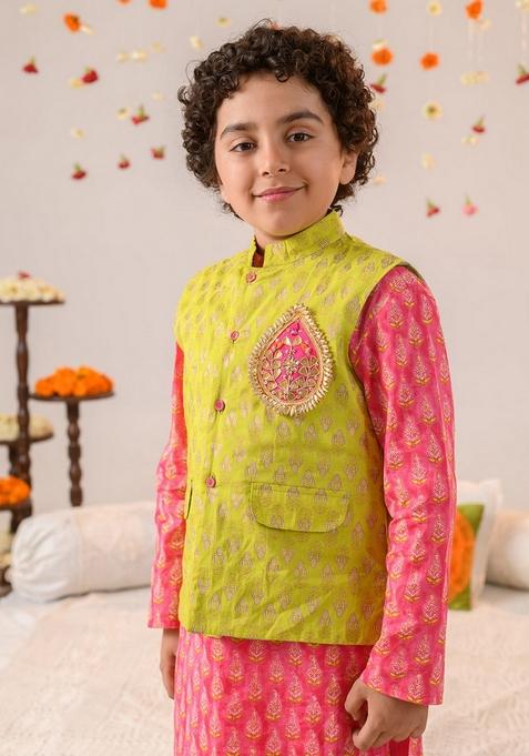 Green Printed Jacket With Kurta And Pyjama (Set of 3)