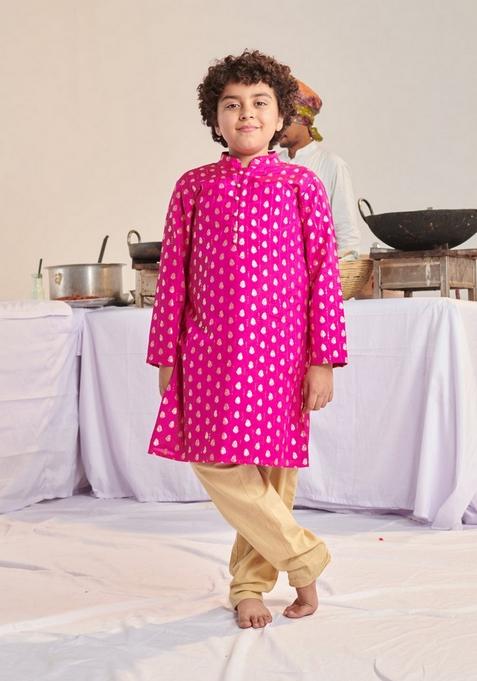 Magenta Printed Kurta With Pants (Set of 2)