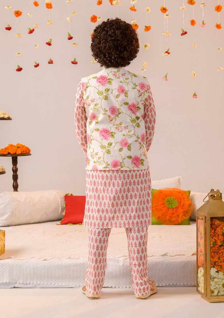 Off White Printed Jacket With Kurta And Pyjama (Set of 3)