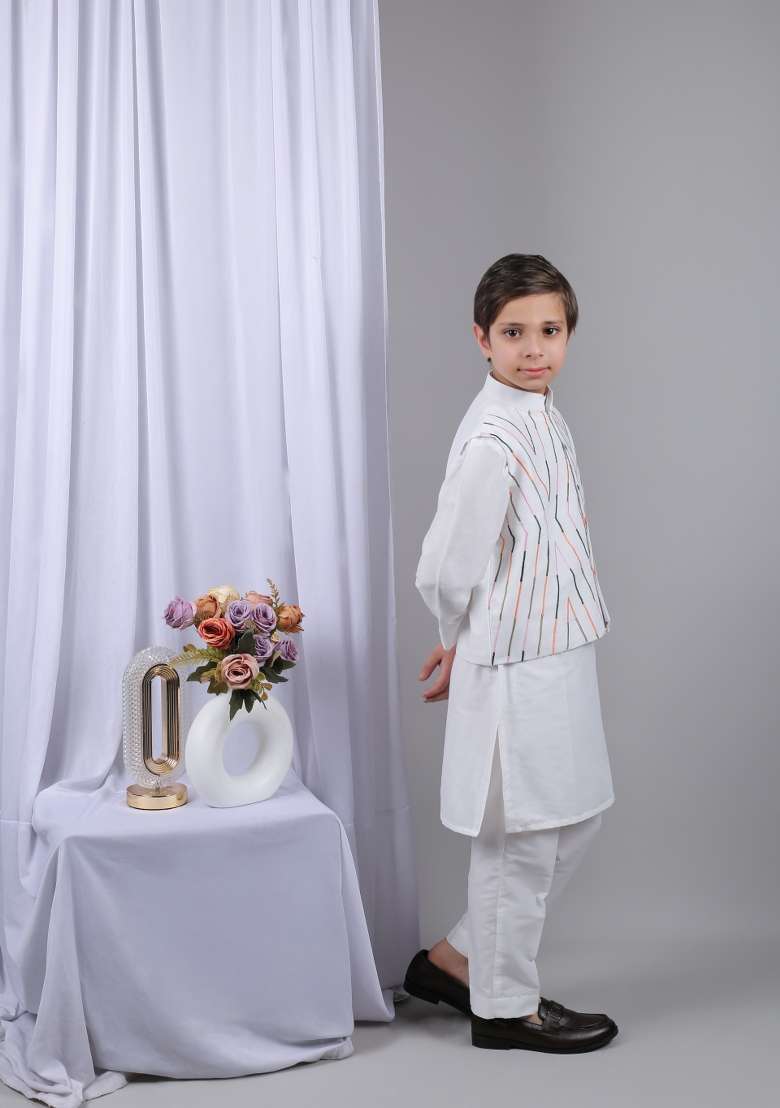 Ivory Embroidery Cotton Kurta Set For Boys - Indya