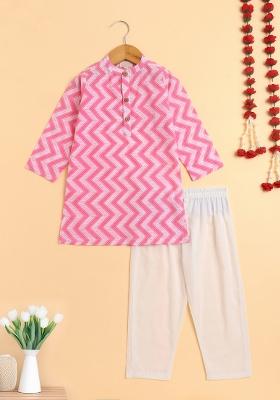 Pink Printed Cotton Kurta Set For Boys