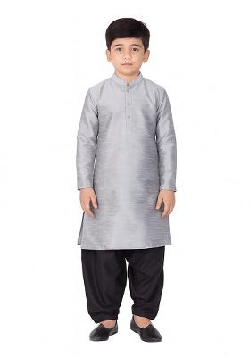 Grey Plain Silk Kurta With Bottom For Boys