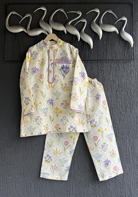 Off White Printed Cotton Silk Kurta Set For Boys
