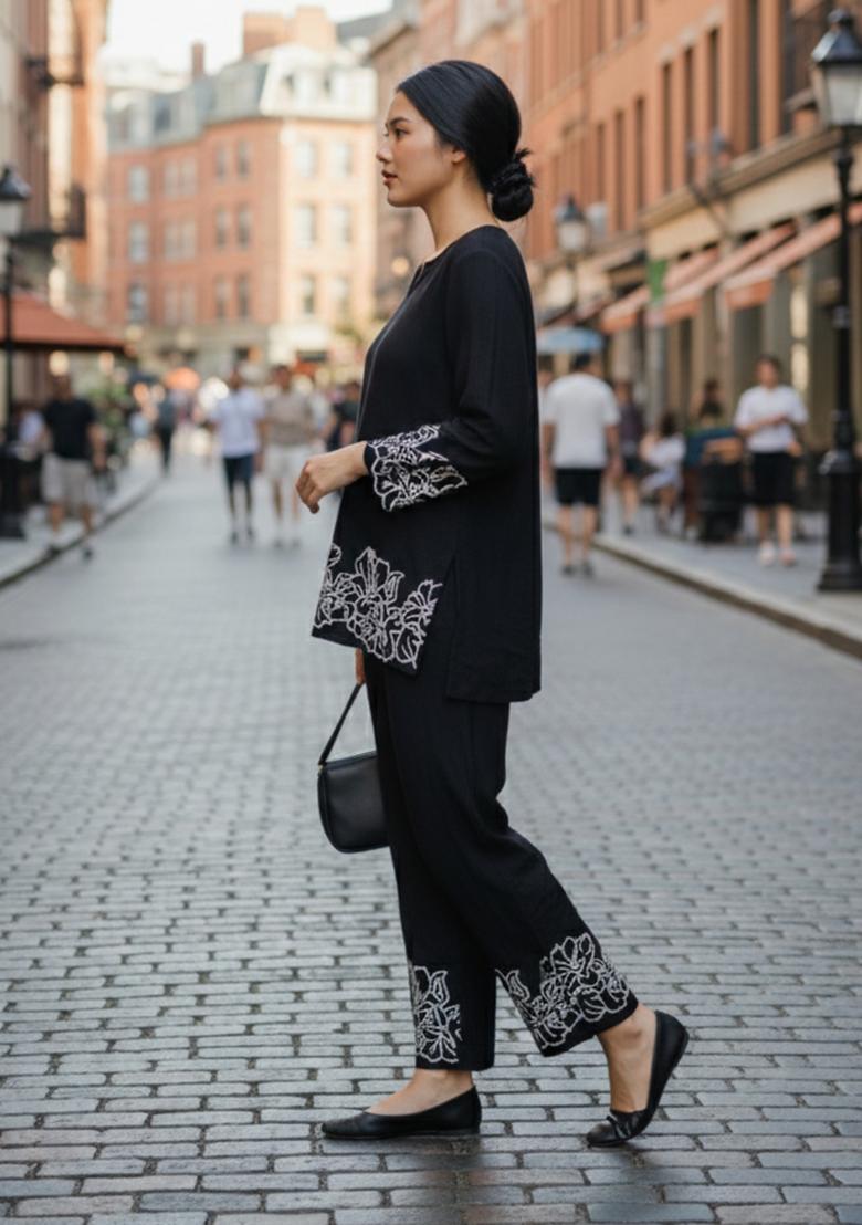 Black Embroidery Bindu Bubbal Kurta Set - Indya