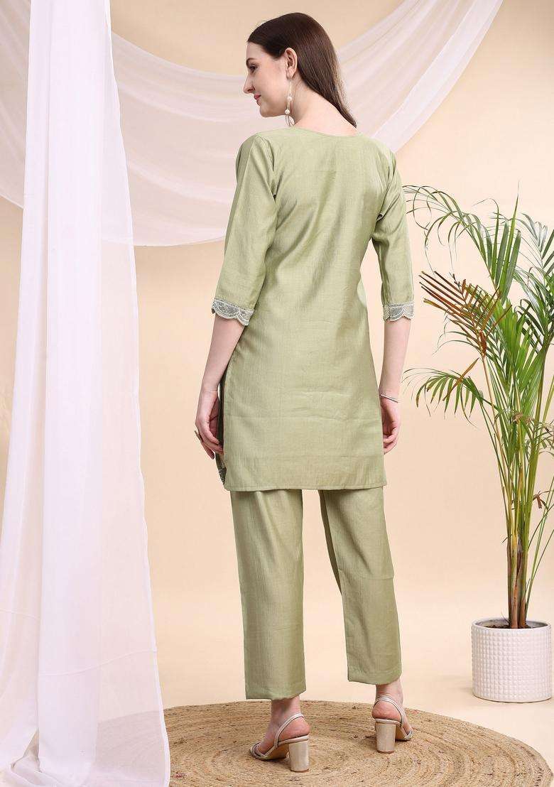 Green Embroidery Chanderi Co Ord Set - Indya