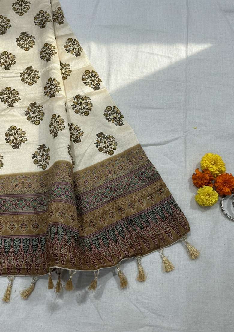 Green Digital Print Silk Dupatta - Indya