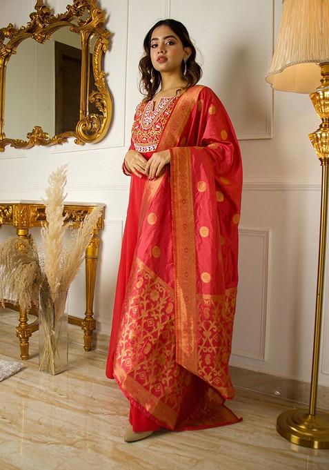 Pink Floral Embellished Poly Blend Anarkali Set