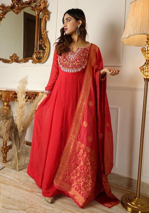 Pink Floral Embellished Poly Blend Anarkali Set