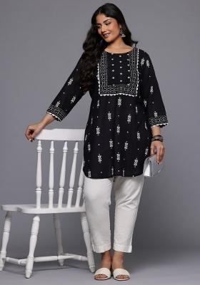 Black Abstract Print Cotton Short Kurtra