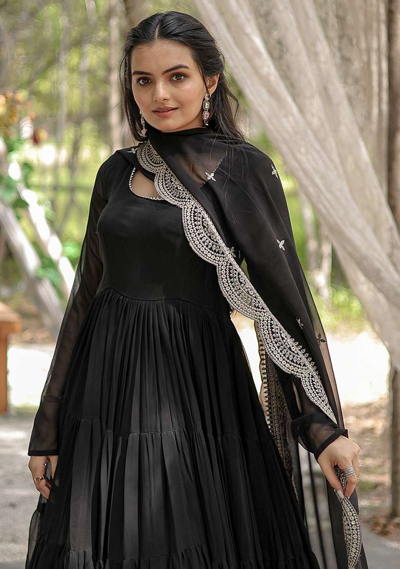 Black Solid Georgette Anarkali Set - Indya