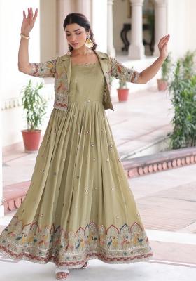 Light Parrot Embroidery Silk Gown