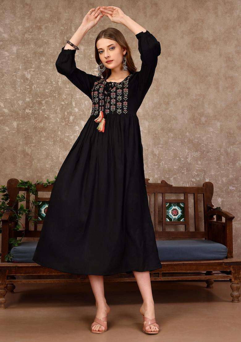 Multicolor Embroidered Rayon Kurta - Indya