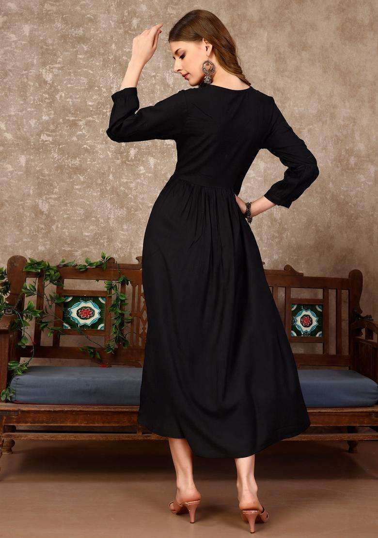 Multicolor Embroidered Rayon Kurta - Indya