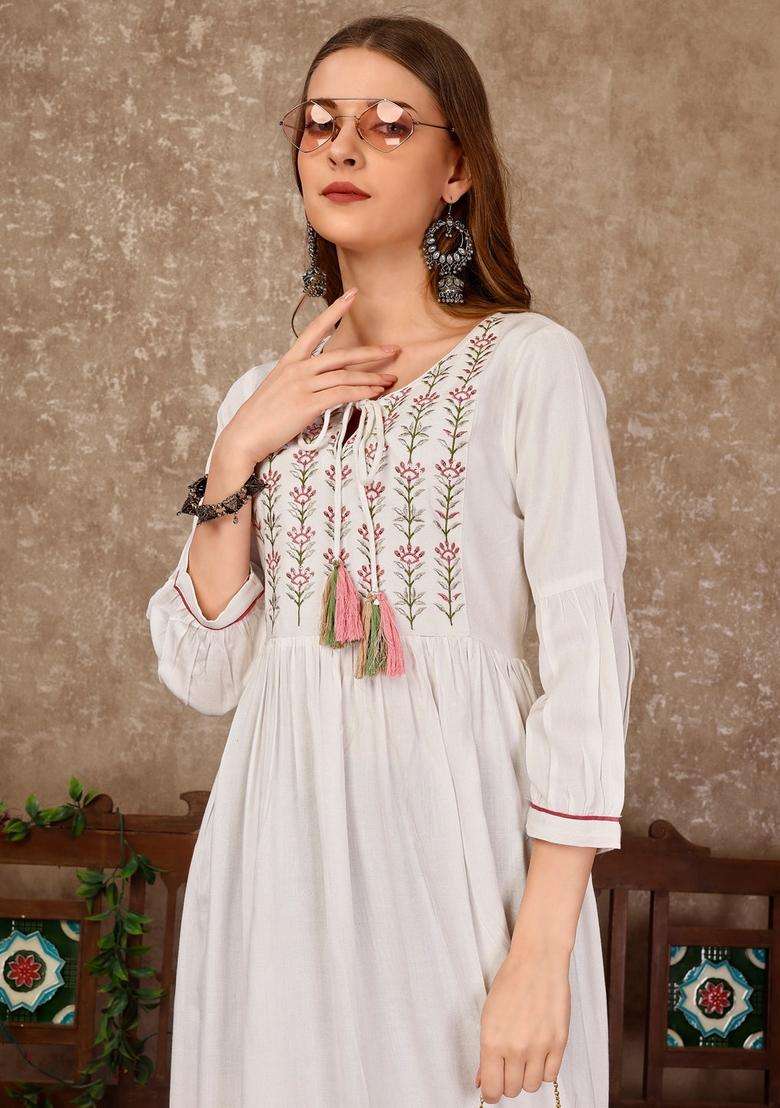 Multicolor Embroidered Rayon Kurta - Indya