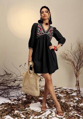 Black Solid Poplin Dress