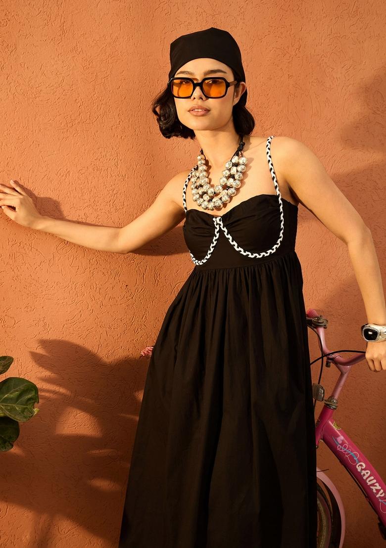 Black Solid Poplin Dresses