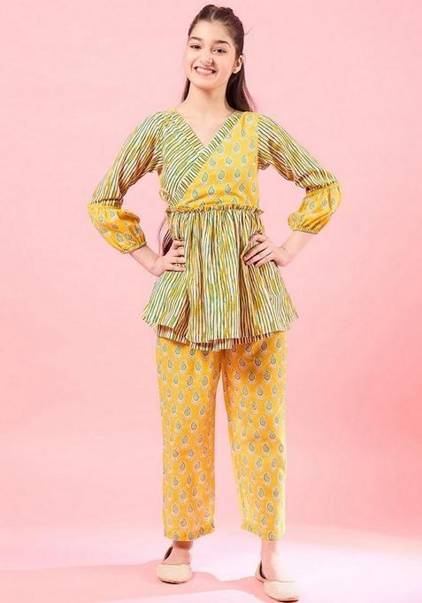 Yellow Checked Cotton Kurta With Pants (Set Of 2)