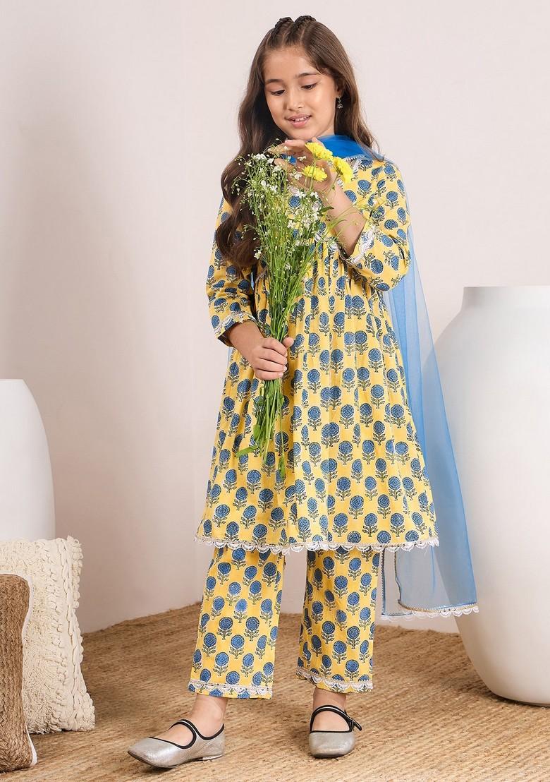 Yellow Printed Kurta With Pants (Set of 2)