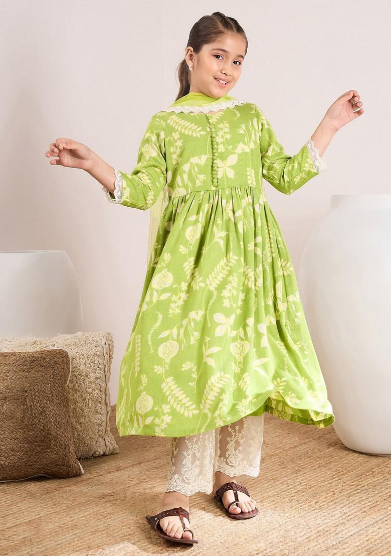 Green Printed Kurta With Pants And Dupatta (Set of 3)