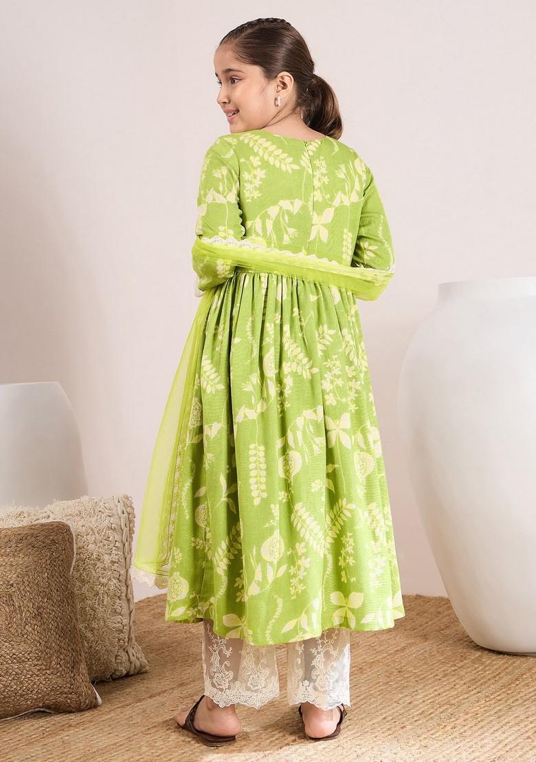 Green Printed Kurta With Pants And Dupatta (Set of 3)