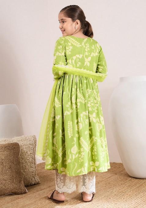 Green Printed Kurta With Pants And Dupatta (Set of 3)