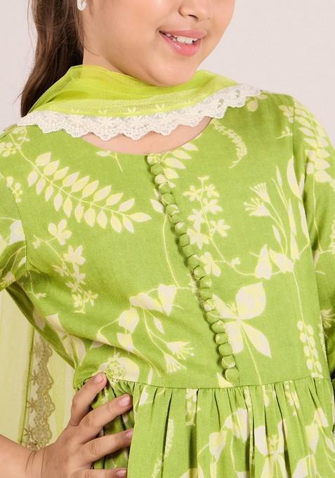 Green Printed Kurta With Pants And Dupatta (Set of 3)