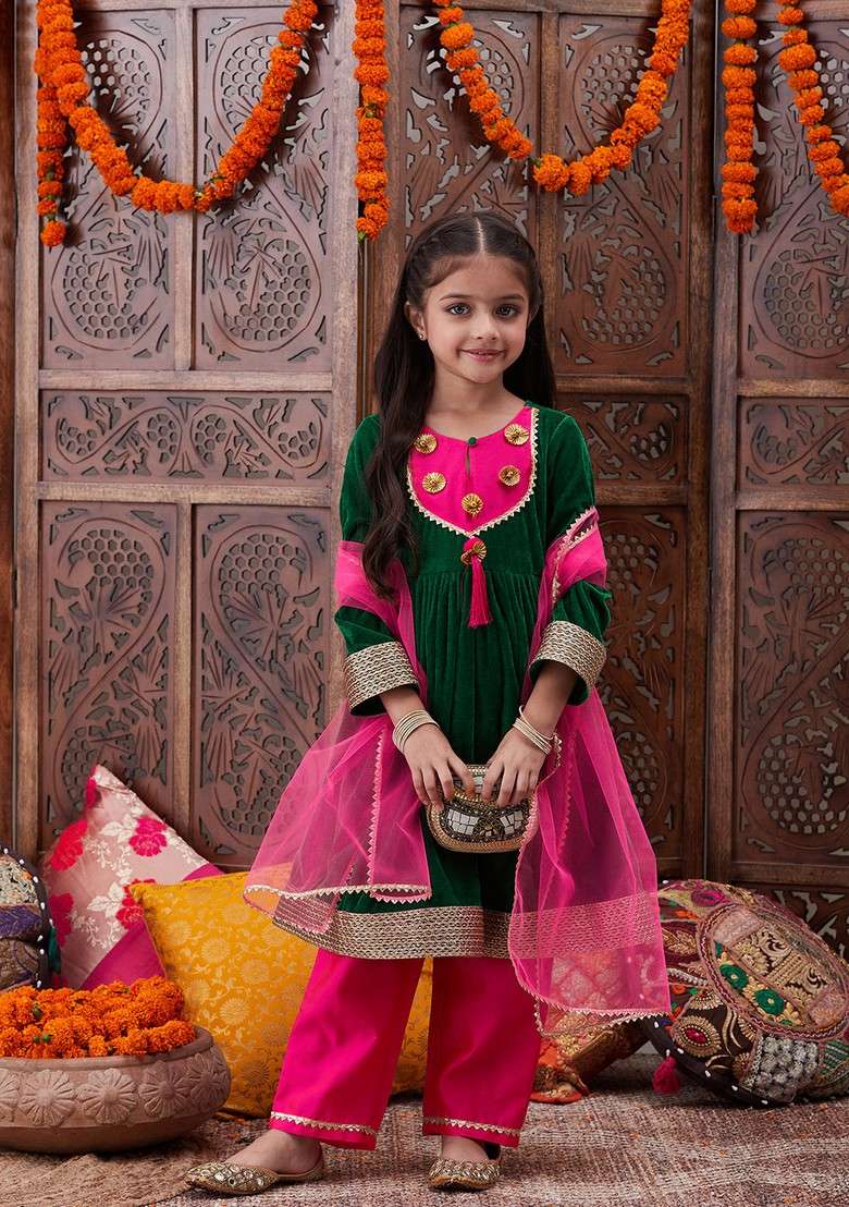 Green Kurta With Pants And Dupatta (Set of 3) - Indya