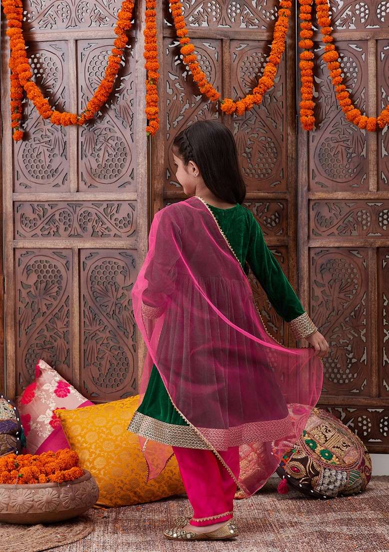 Green Kurta With Pants And Dupatta (Set of 3) - Indya