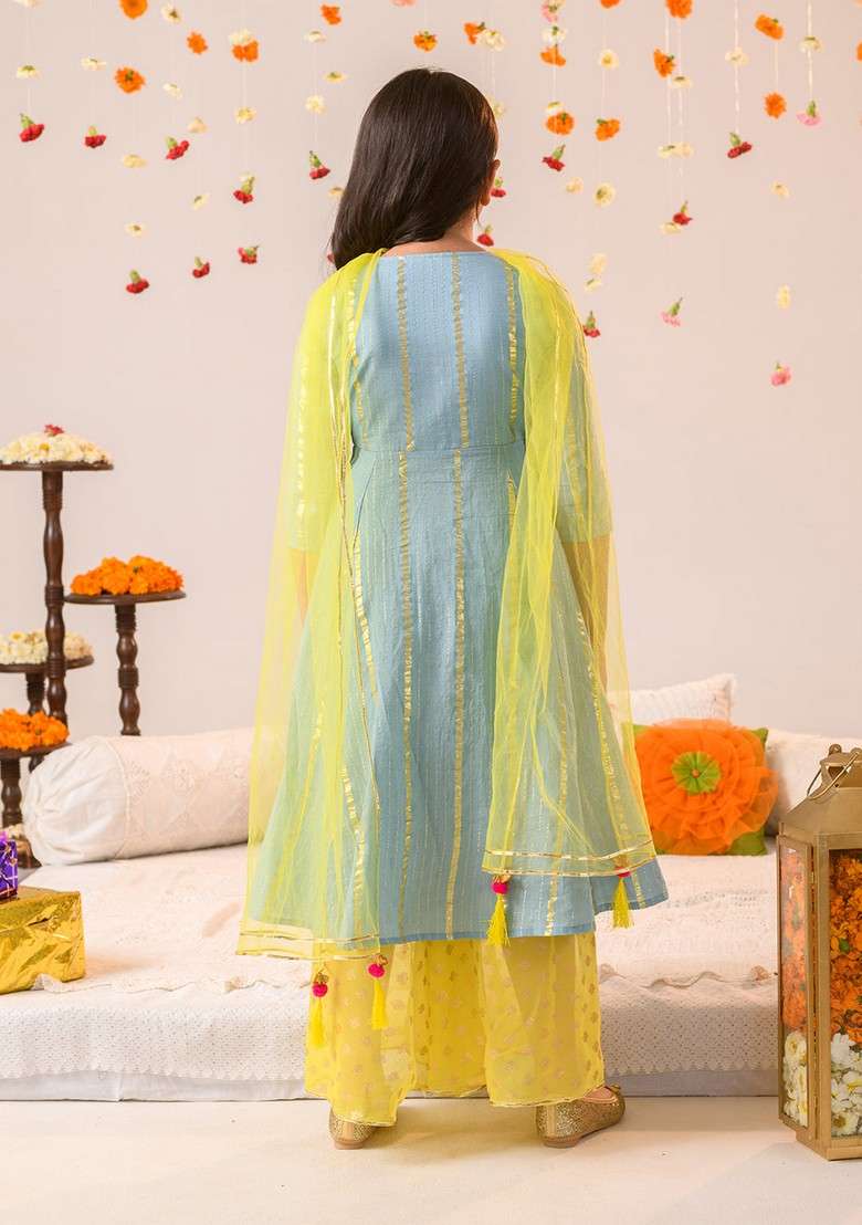 Grey Printed Kurta With Pants And Dupatta (Set of 3) - Indya