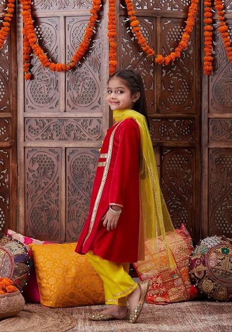 Magenta Kurta With Pants And Dupatta (Set of 3)