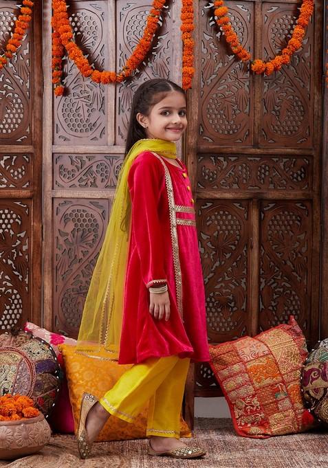 Magenta Kurta With Pants And Dupatta (Set of 3)